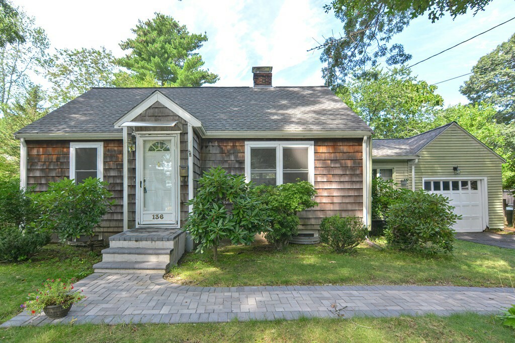Property Photo: 136 Oaks Rd MA 01701