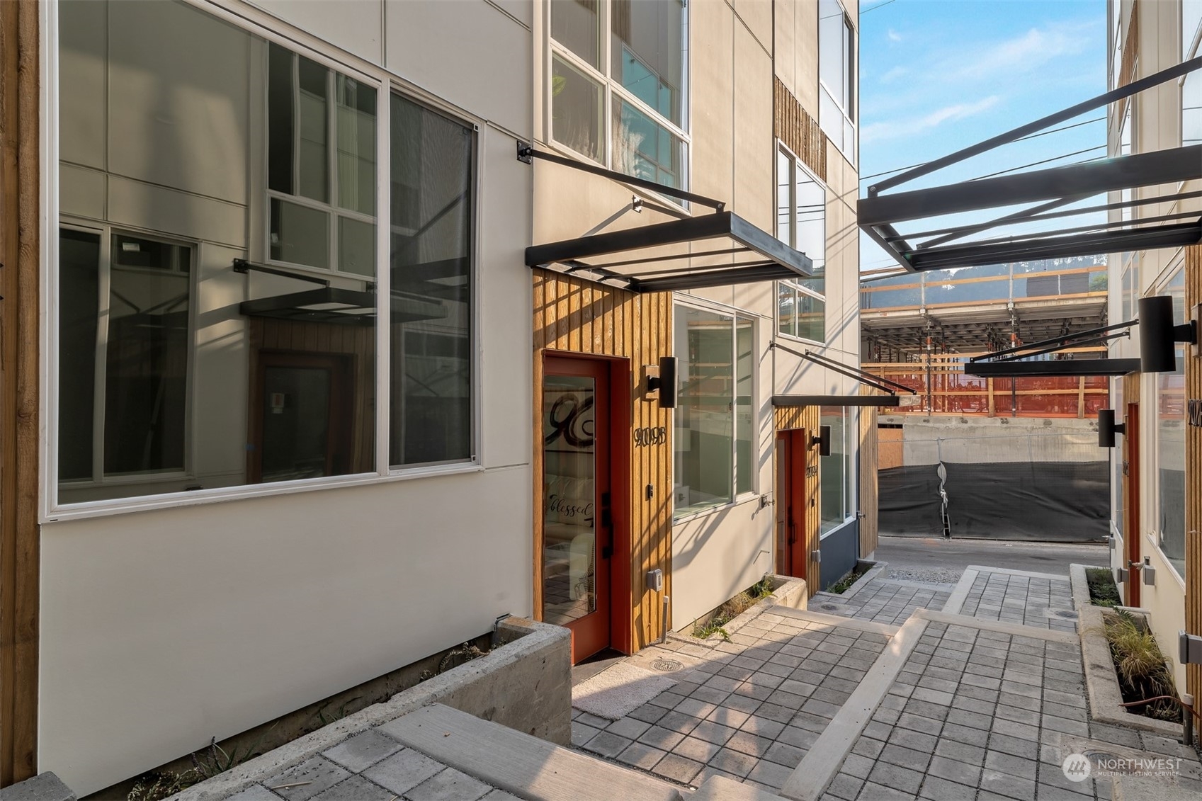 Property Photo: 909 Hiawatha Place S B WA 98144