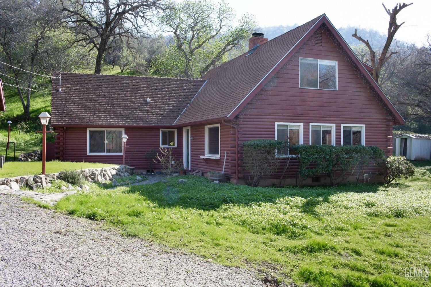 Property Photo: 43795 Oak Drive CA 93271