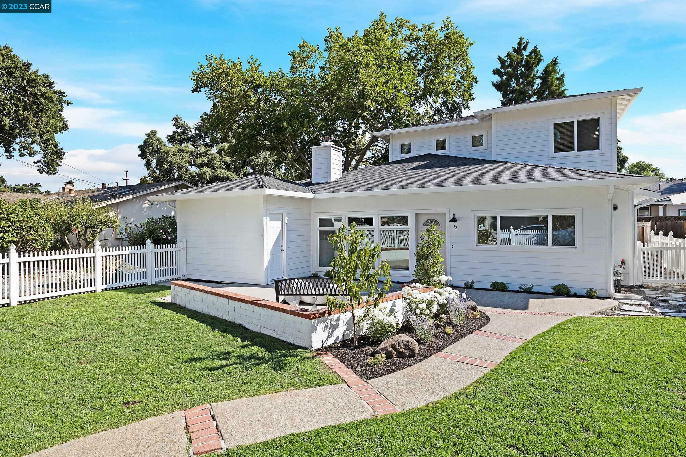 Property Photo:  32 Willow Ave  CA 94595 