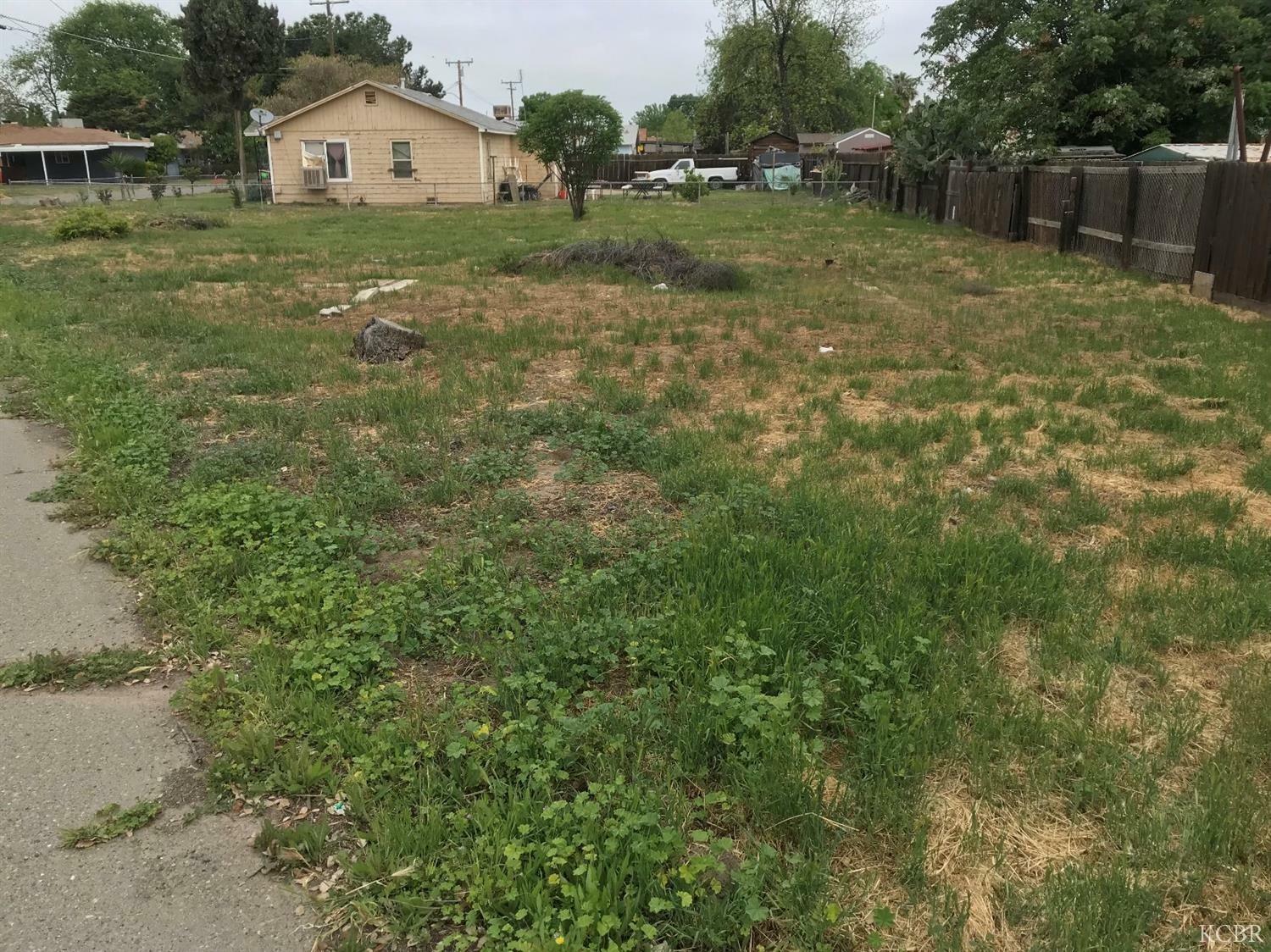 Property Photo:  10837 Railroad Avenue  CA 93202 