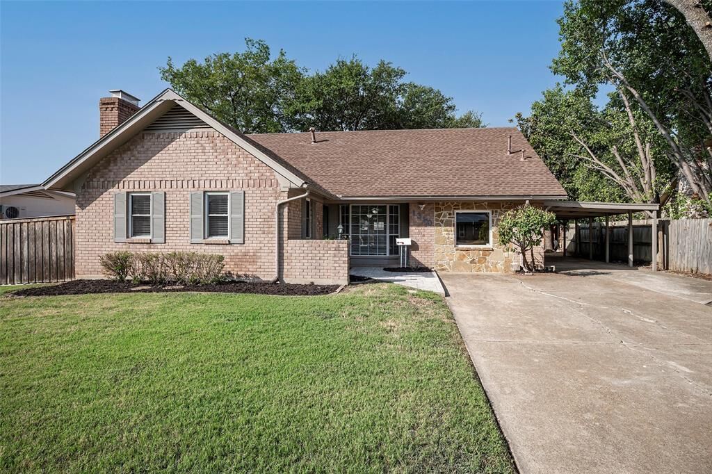 Property Photo:  1310 Doncaster Street  TX 75062 