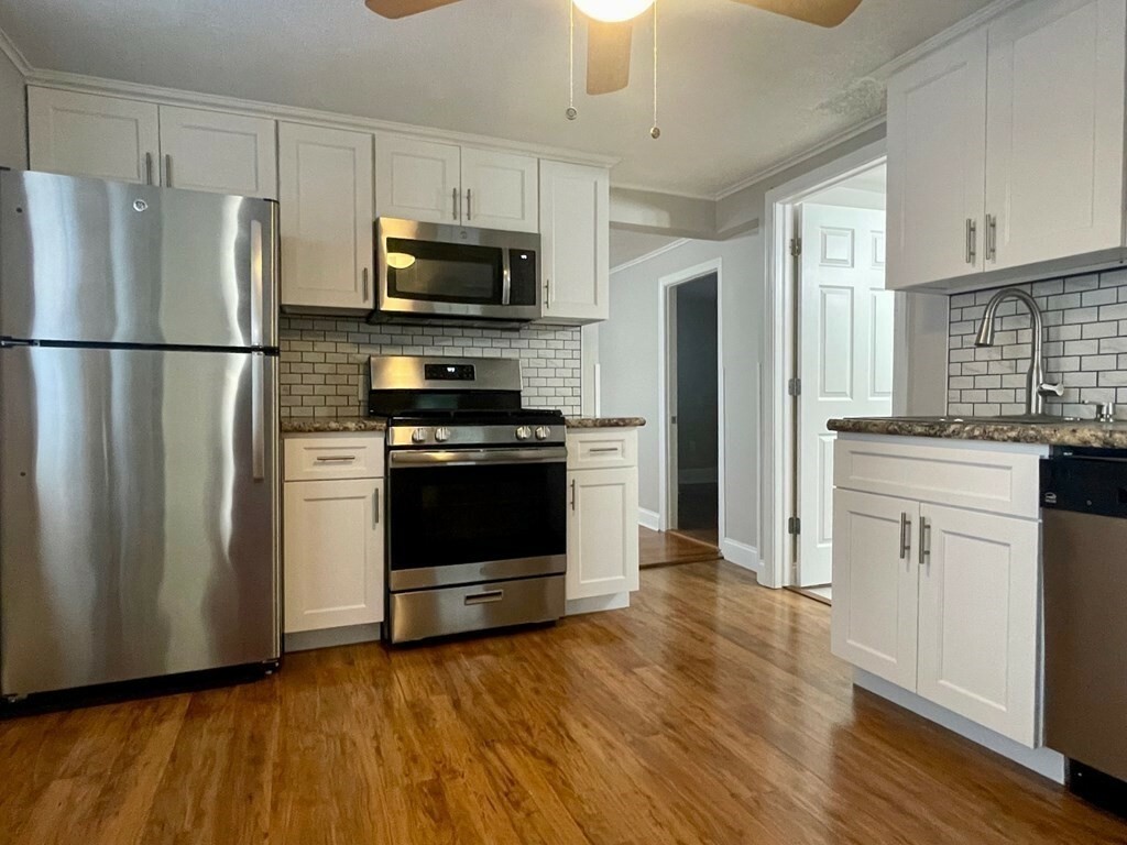 Property Photo:  105 Chestnut Street 105  MA 01089 
