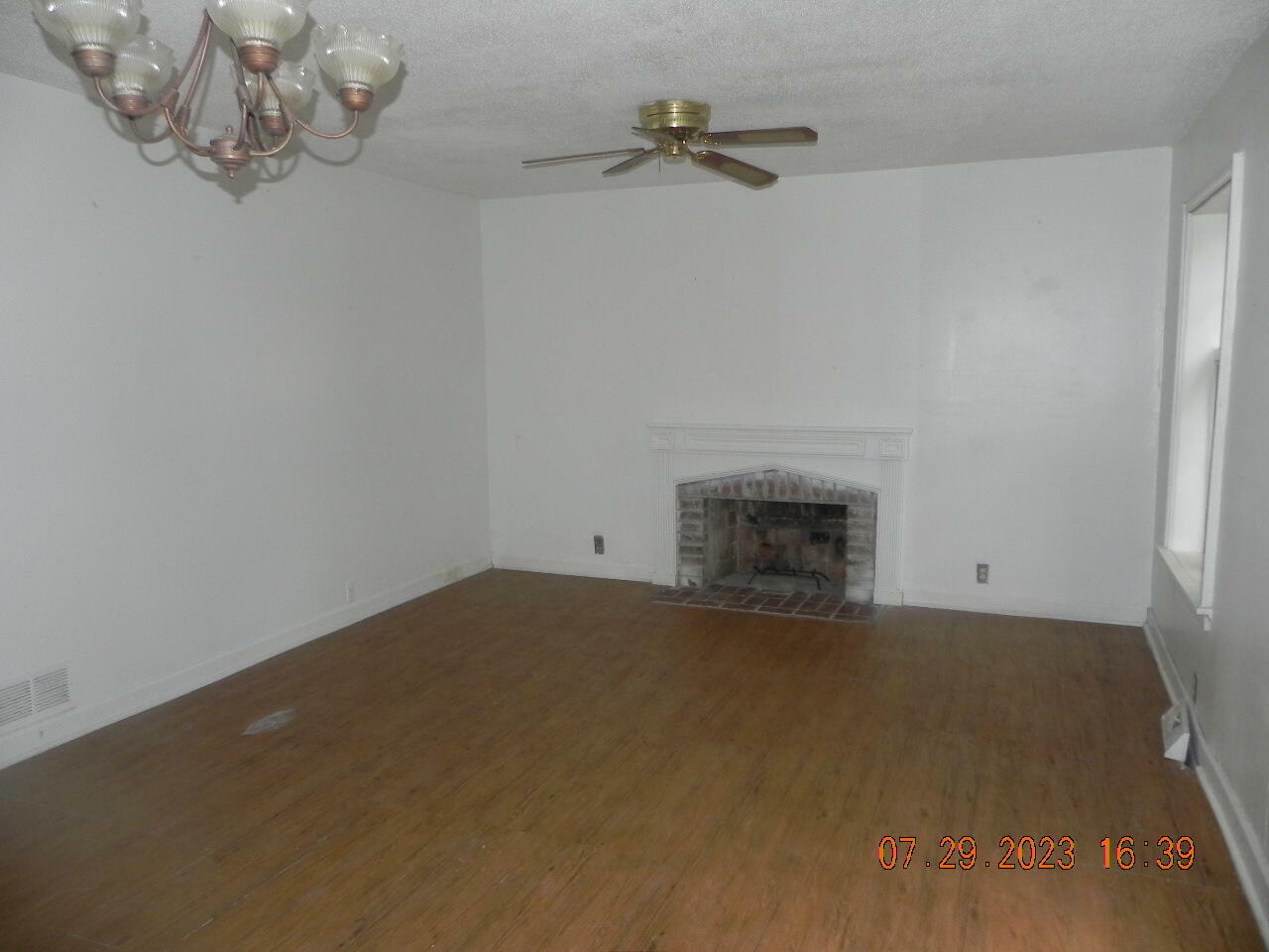 Property Photo: 42 Poplar Hill Dr MO 65203
