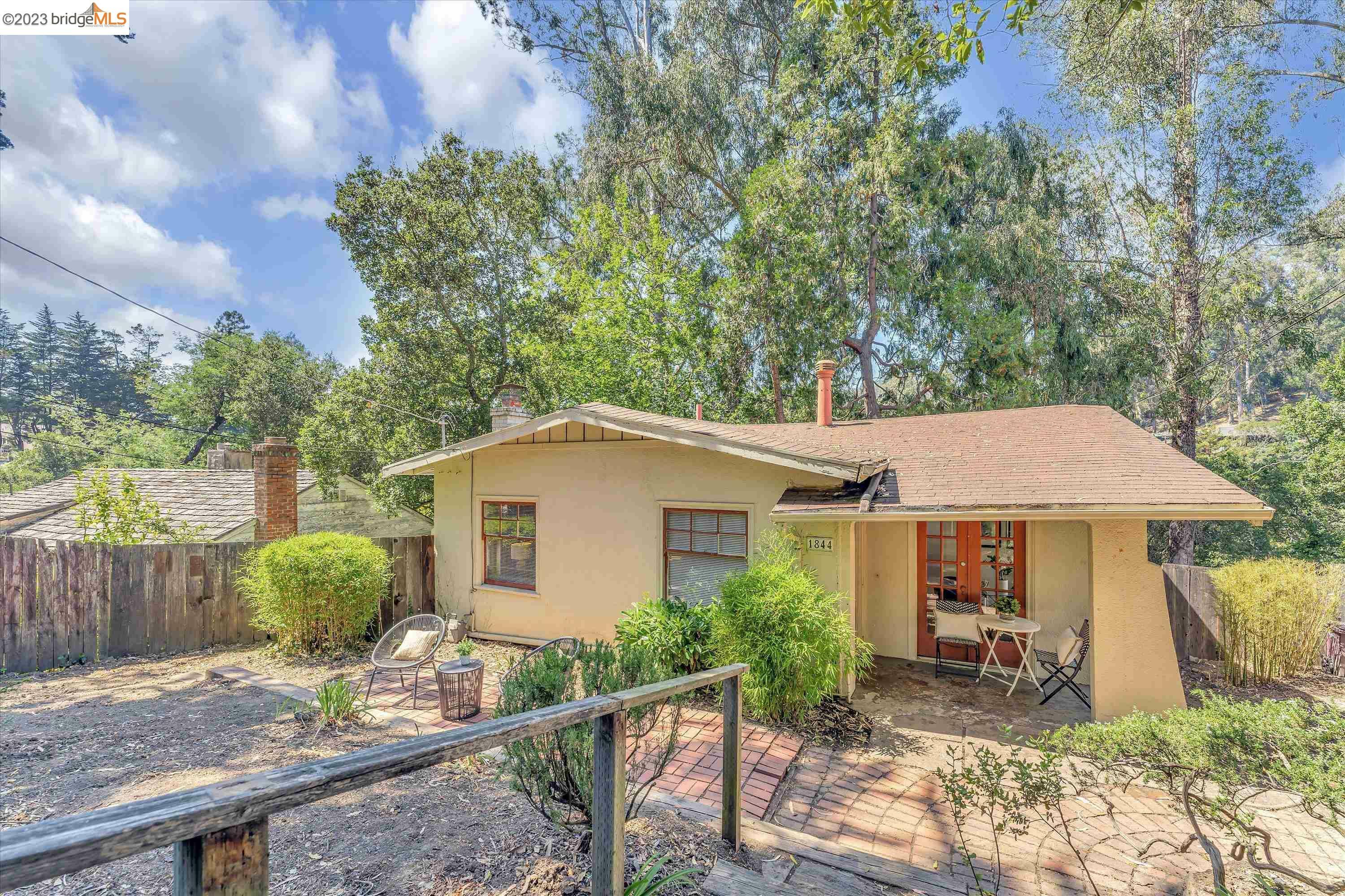 Property Photo:  1844 Woodhaven Way  CA 94611 