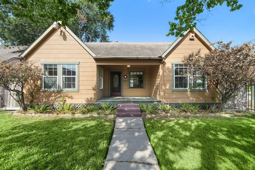 Property Photo:  951 Alexander Street  TX 77008 