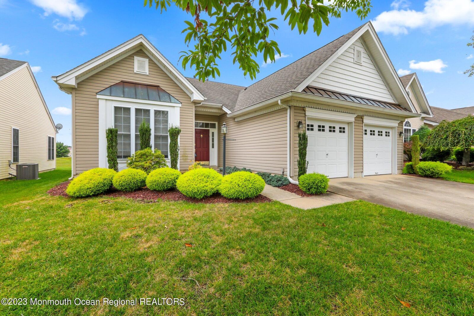 Property Photo:  18 Barton Creek Road  NJ 08527 