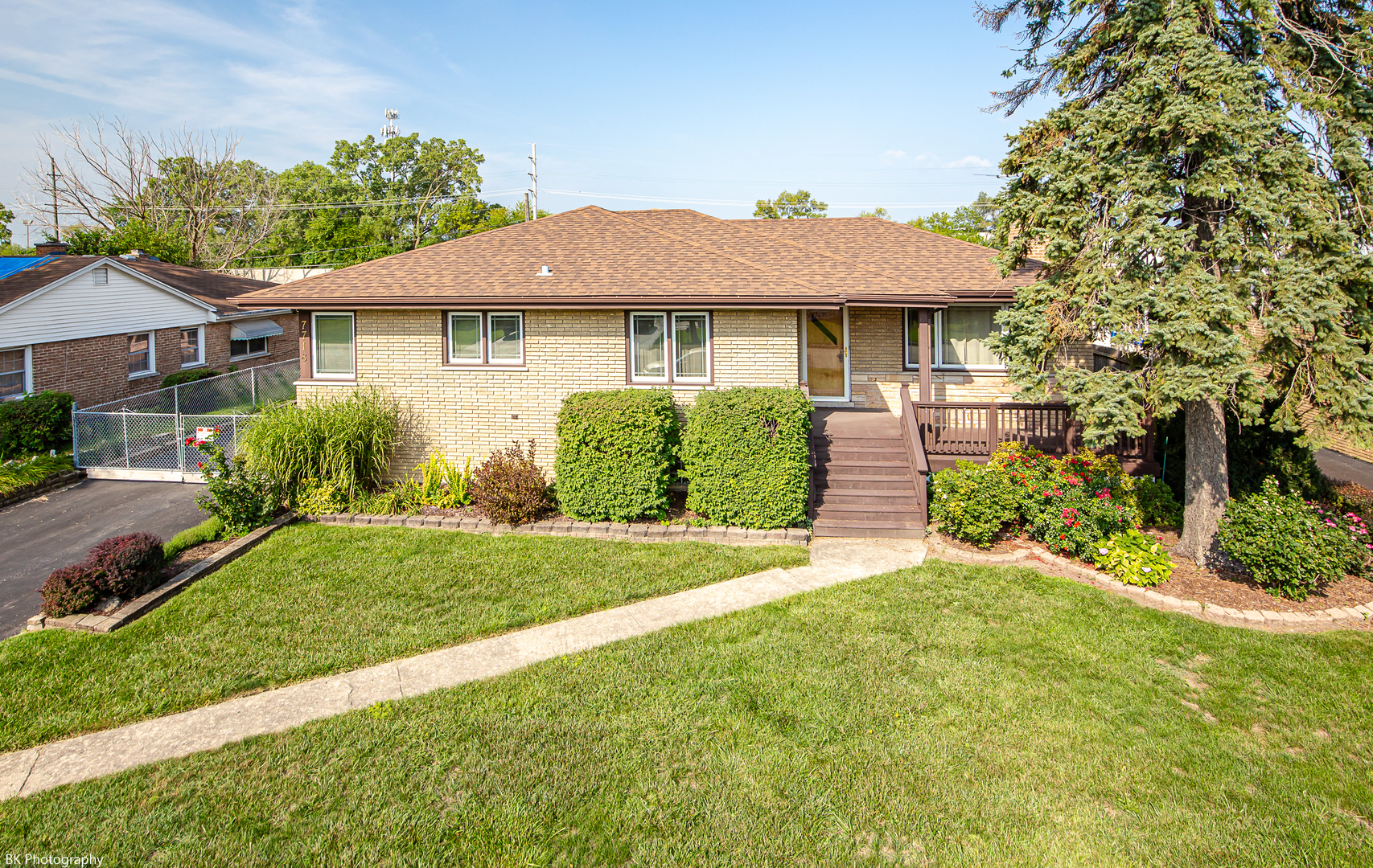 Property Photo:  7718 S Ferdinand Avenue  IL 60455 