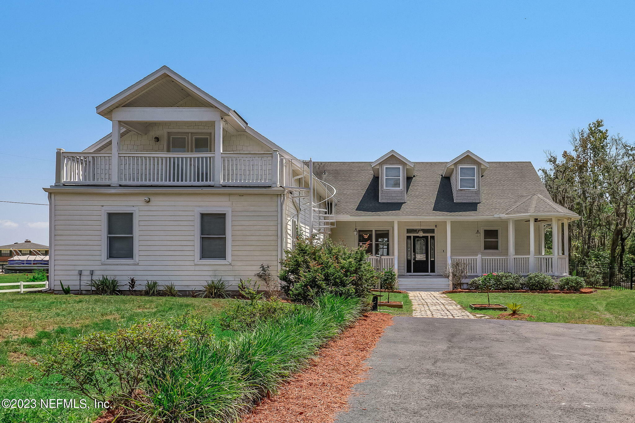 Property Photo: 1717 Landward Ln FL 32068