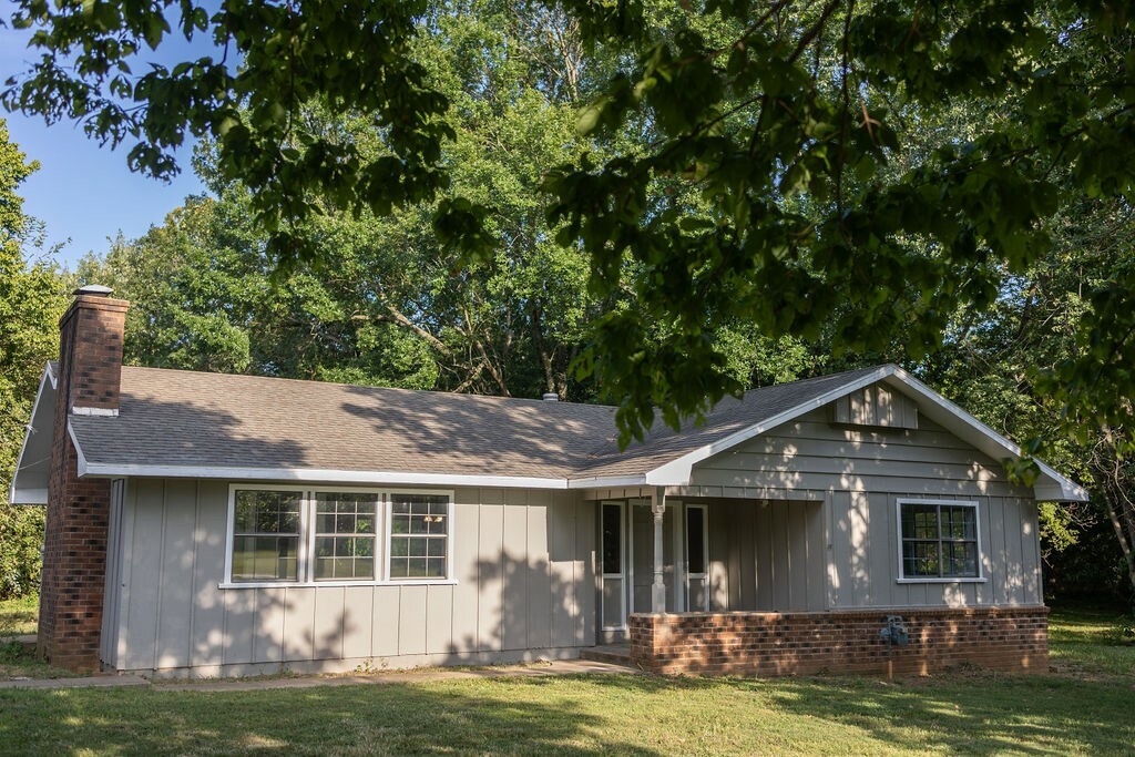 Property Photo:  322 N Parker Avenue  AR 72701 