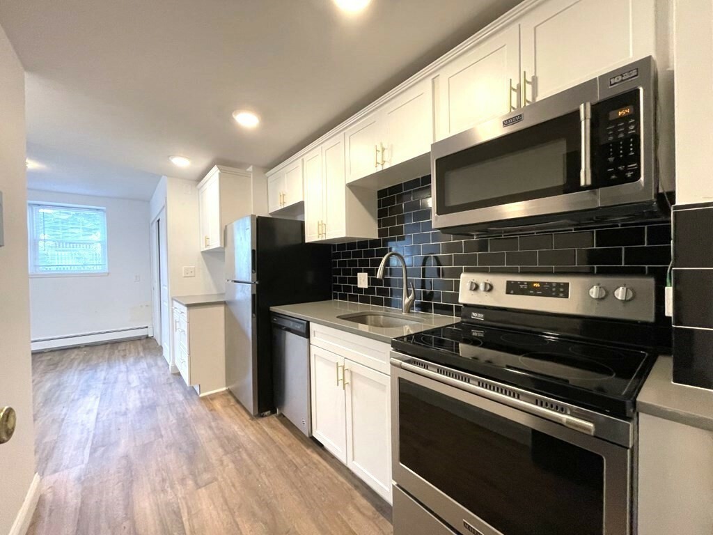 Property Photo: 625 Main Street 7 MA 01867