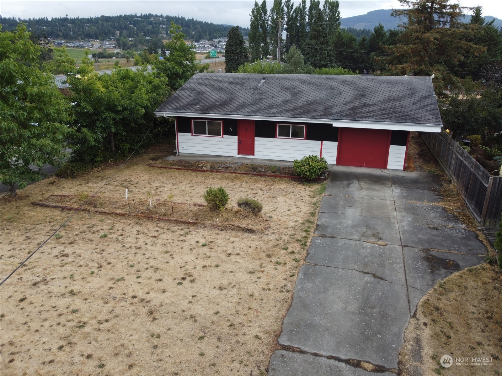 Property Photo:  127 W Hammond Street 1/2  WA 98382 