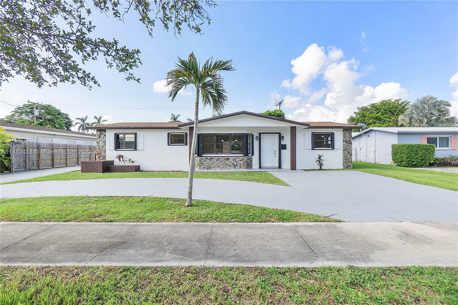 Property Photo:  10250 Bahama Dr  FL 33189 