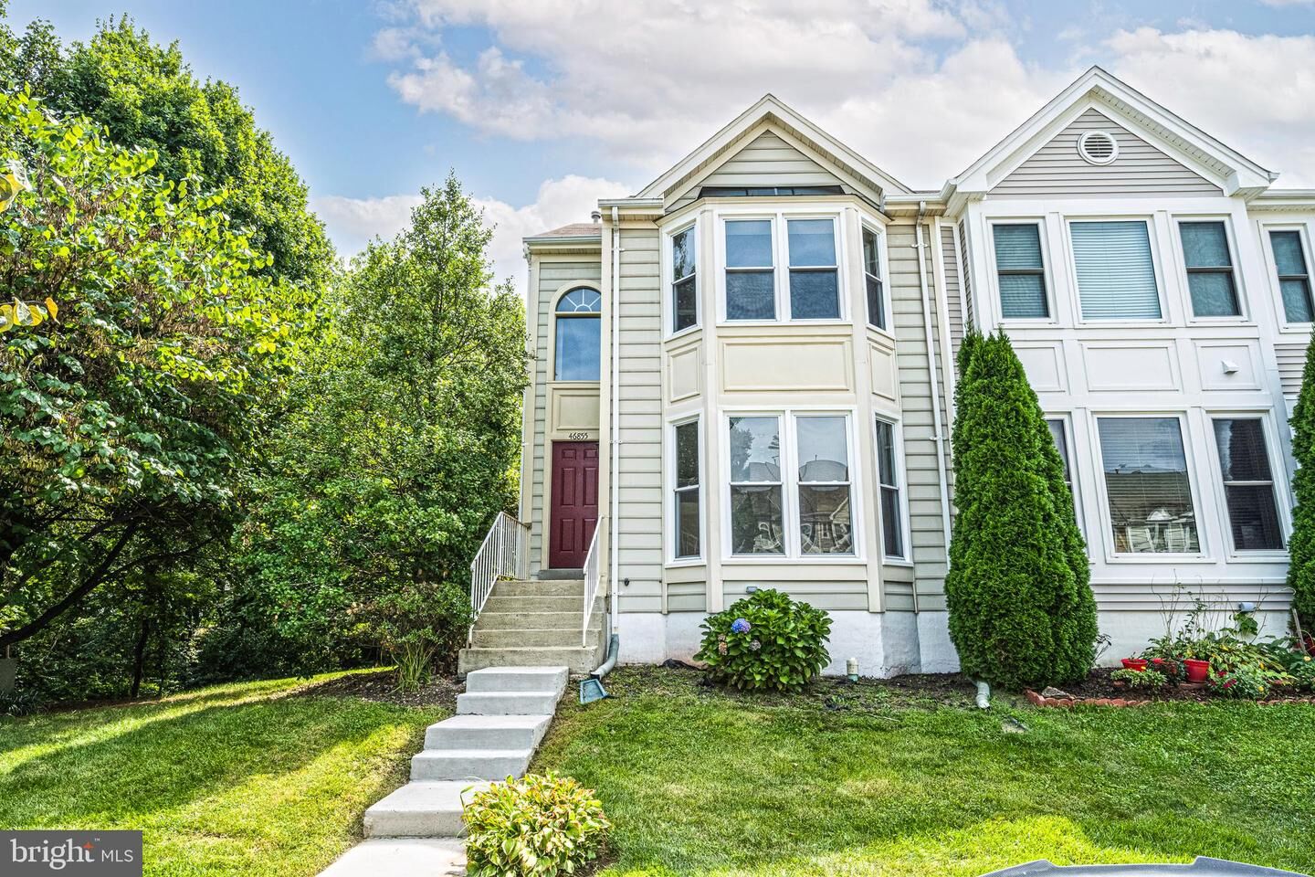 Property Photo:  46855 Woodstone Terrace  VA 20164 