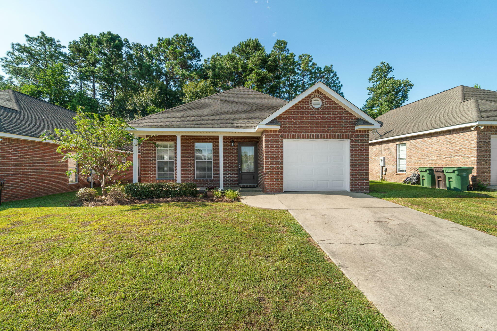 Property Photo:  19 Oxford Dr.  MS 39402 