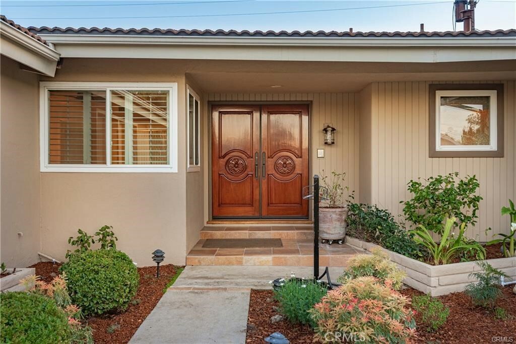 Property Photo:  23816 Bessemer Street  CA 91367 