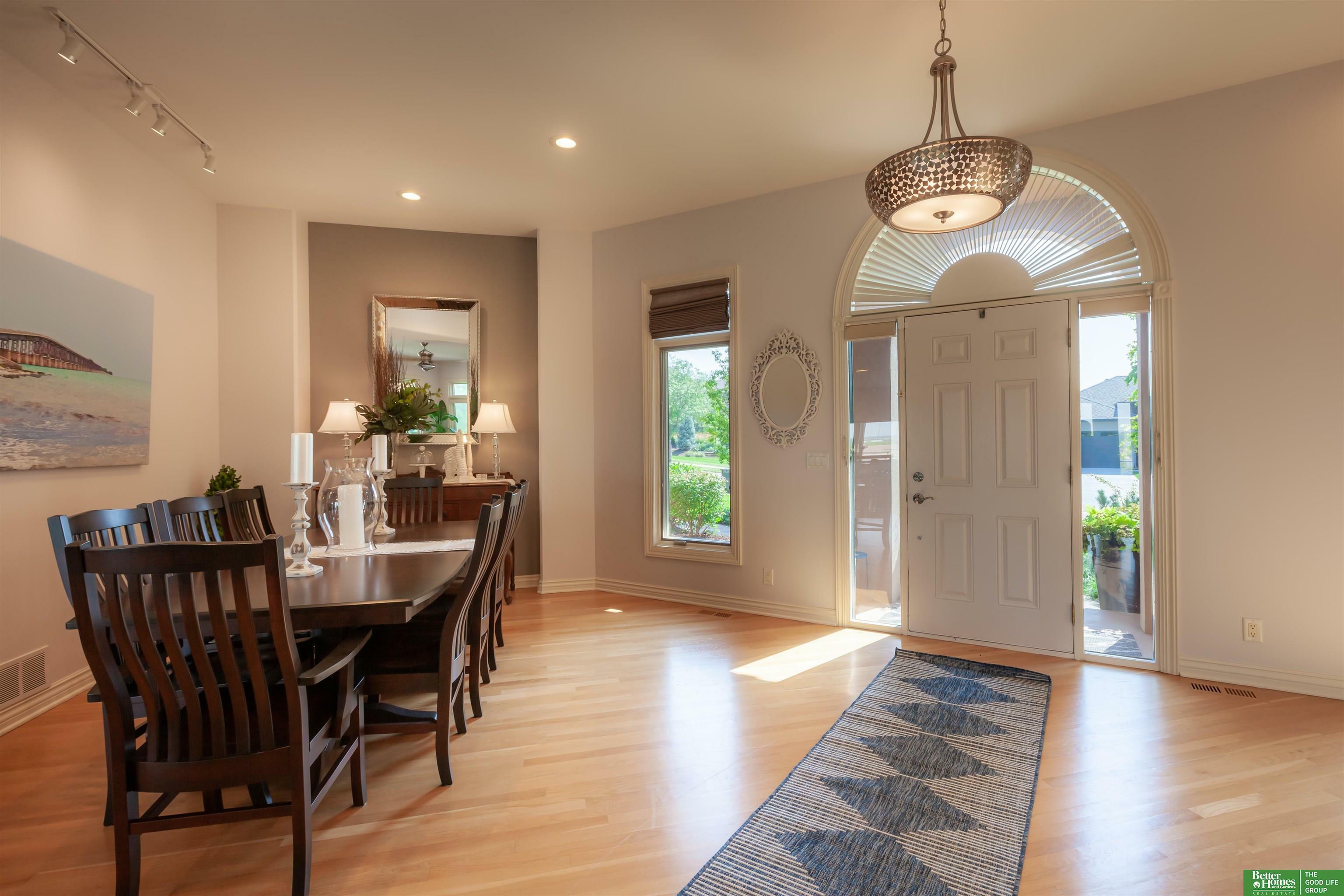 Property Photo: 7312 N 125th Street NE 68142