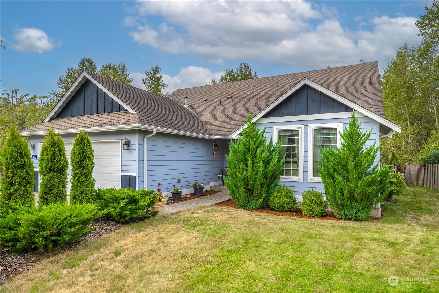 Property Photo:  833 S 30th Street  WA 98274 