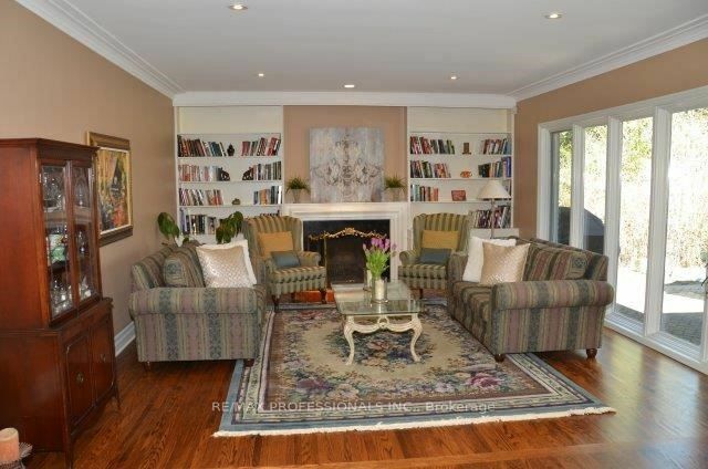 Property Photo:  5 Alderton Crt  ON M9A3X7 