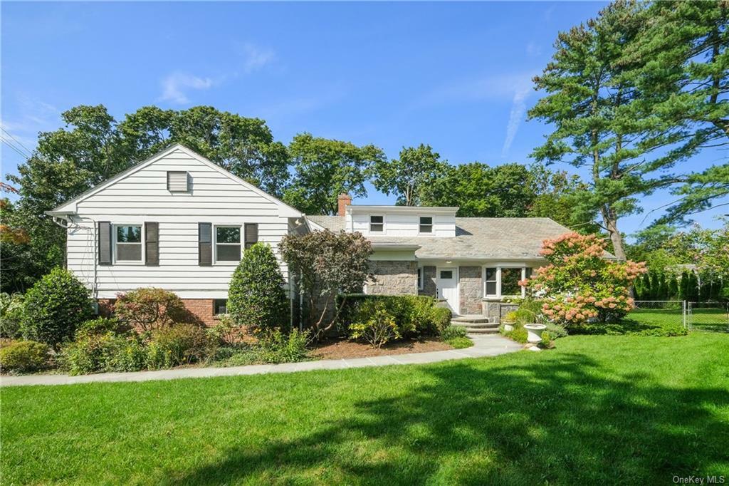 Property Photo:  189 Mamaroneck Road  NY 10583 