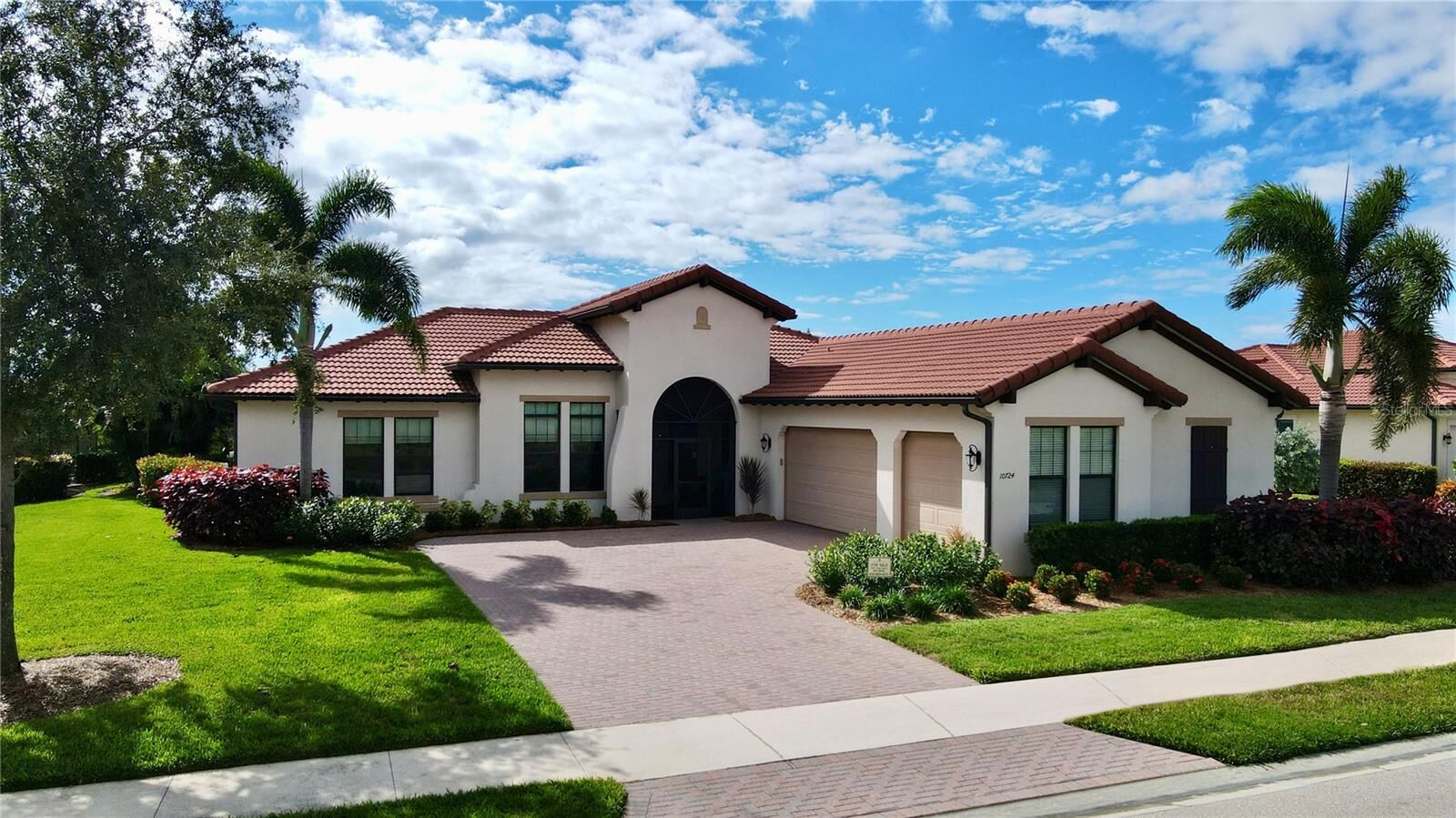 Property Photo:  10724 Ironbridge Drive  FL 34293 