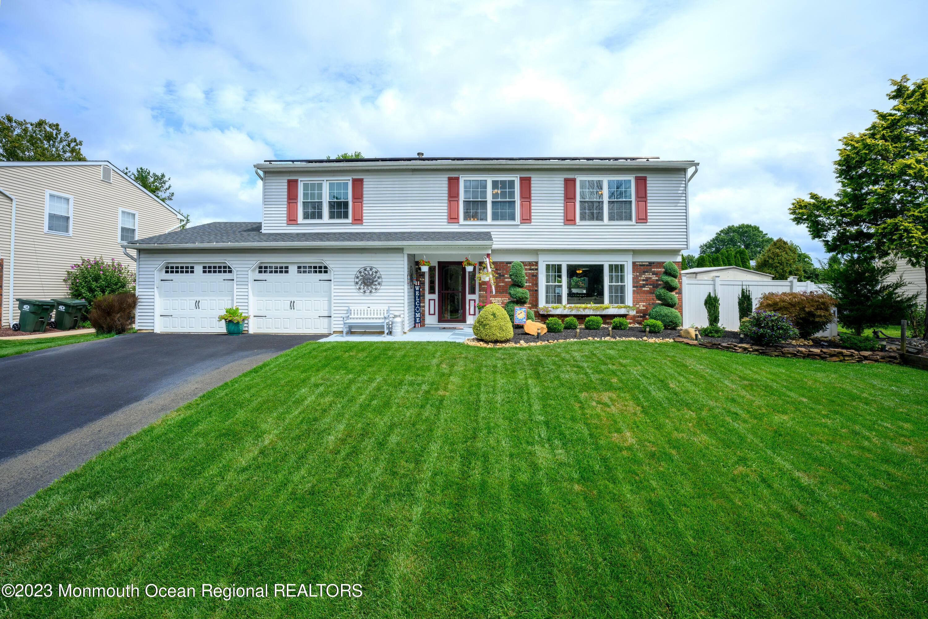 Property Photo:  46 Hedgewood Road  NJ 07731 