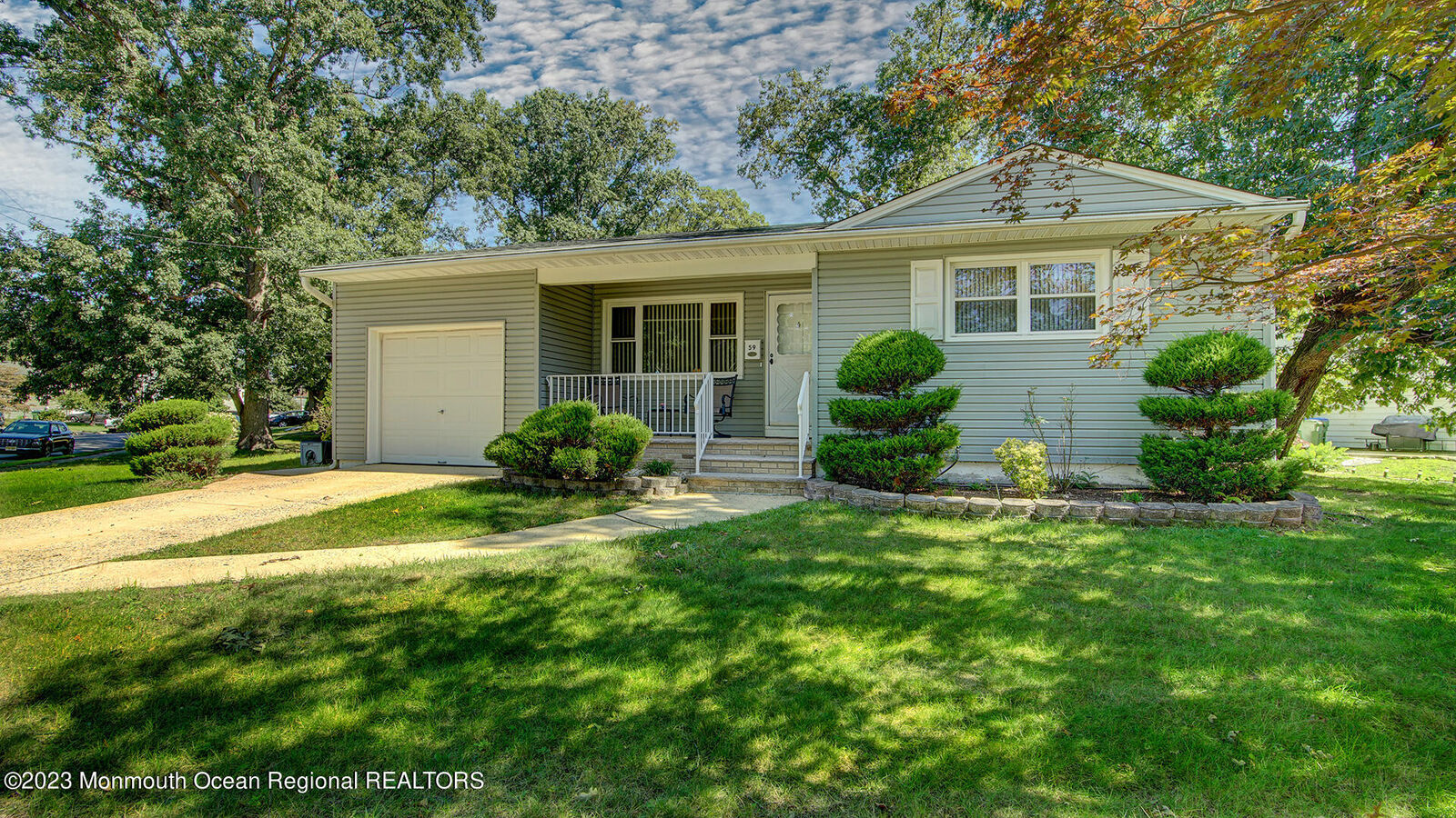 Property Photo:  59 Eden Avenue  NJ 08817 