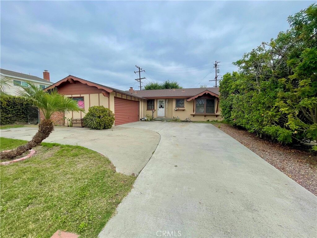 Property Photo:  6592 Limerick Drive  CA 92647