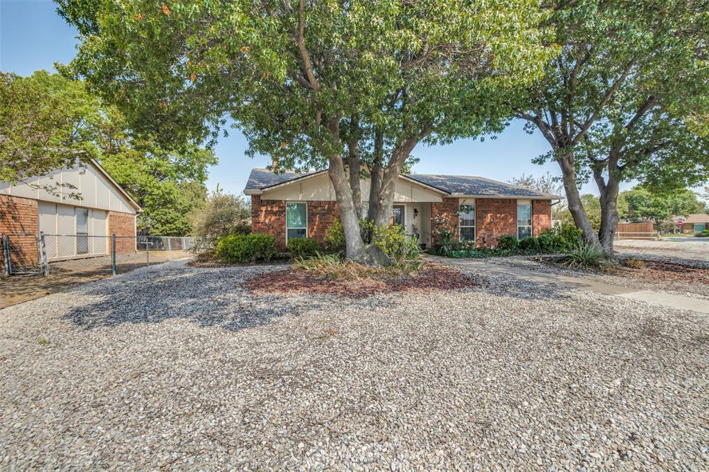 Property Photo:  464 Cambria Drive  TX 75019 