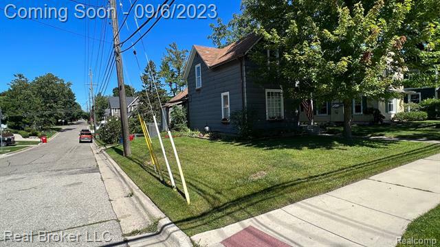 Property Photo:  164 Albertson Street  MI 48307 