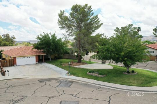 514 Suzanne St  Ridgecrest CA 93555 photo