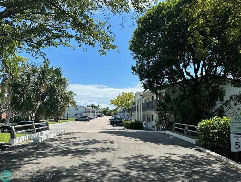 Property Photo: 1810 E Oakland Park Blvd 11 FL 33306