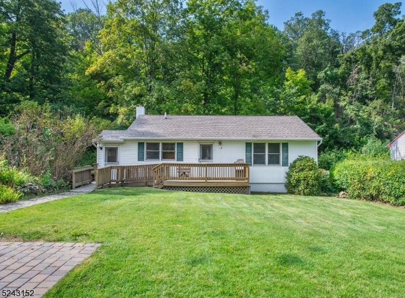 Property Photo:  18 Brookview Rd  NJ 07834 