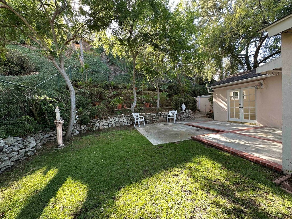 Property Photo:  533 Rindge Lane  CA 90278 