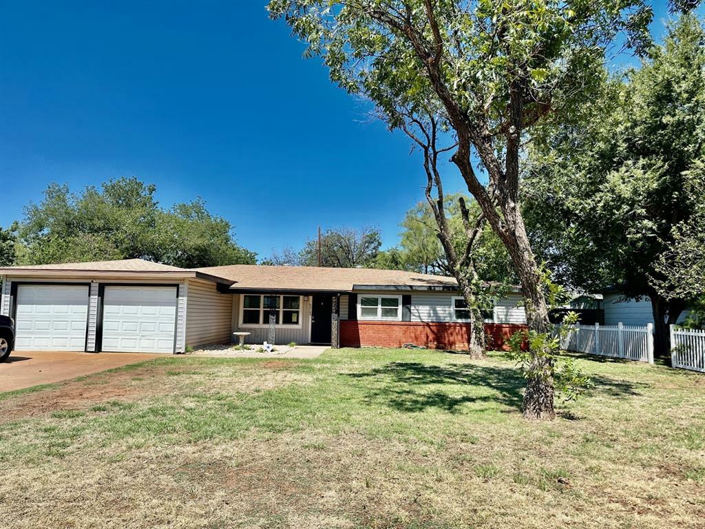Property Photo: 4310 S 5th Street TX 79605