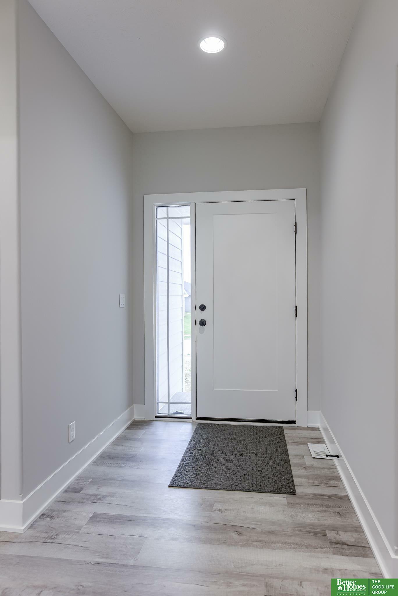 Property Photo: 20808 Ellison Avenue NE 68022