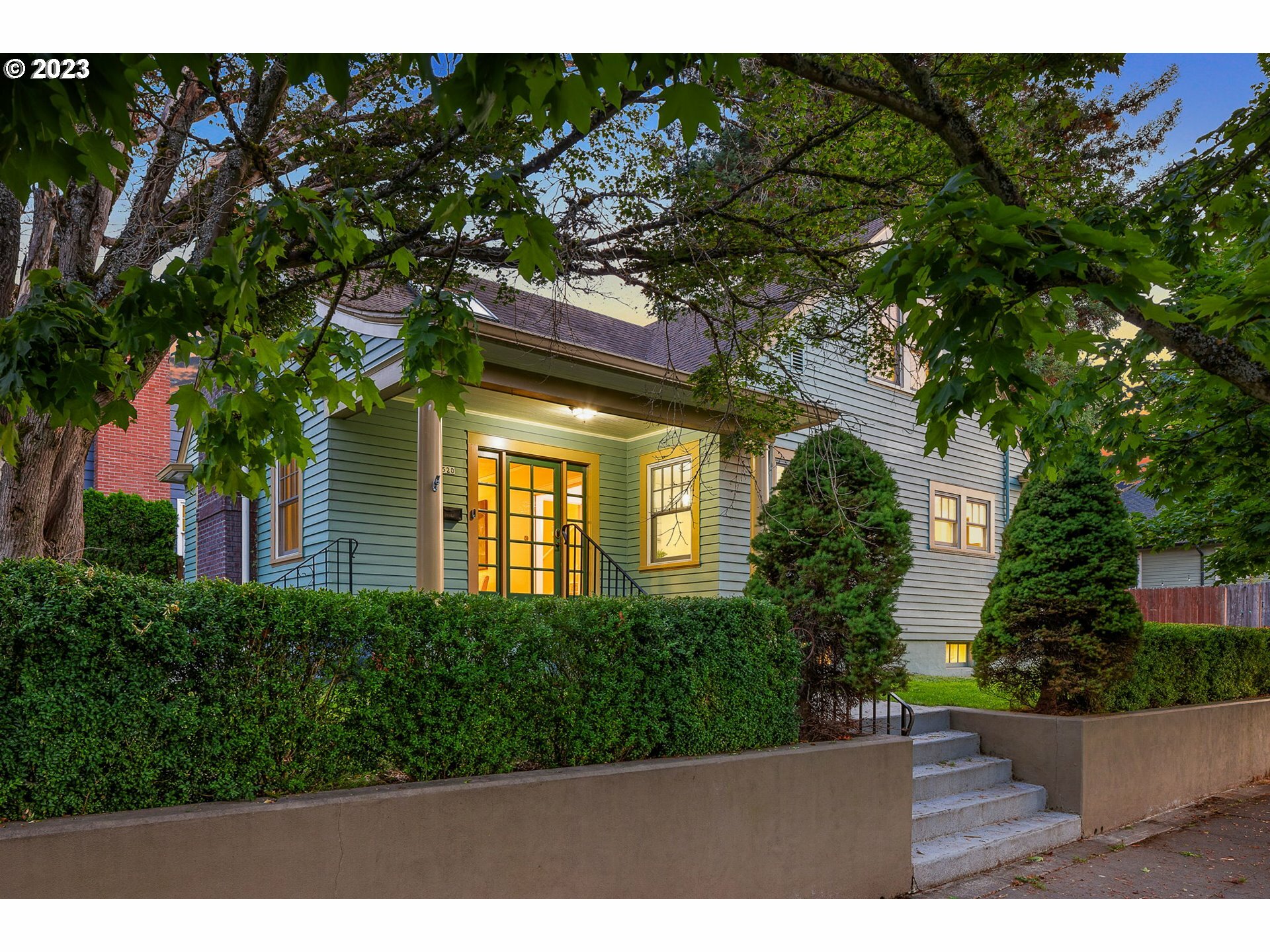 Property Photo: 2520 NE Siskiyou St OR 97212