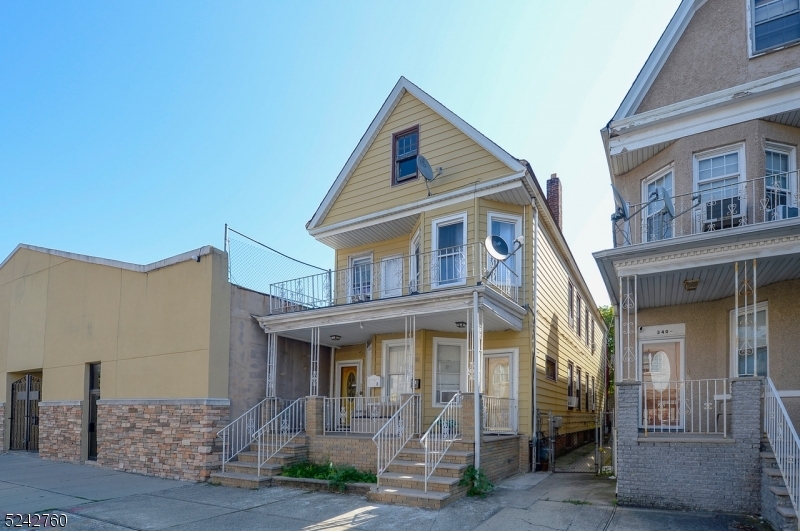 342 Maple St  Perth Amboy City NJ 08861 photo