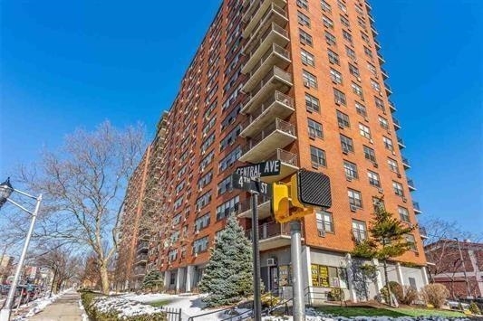 Property Photo: 500 Central Ave 518 NJ 07087