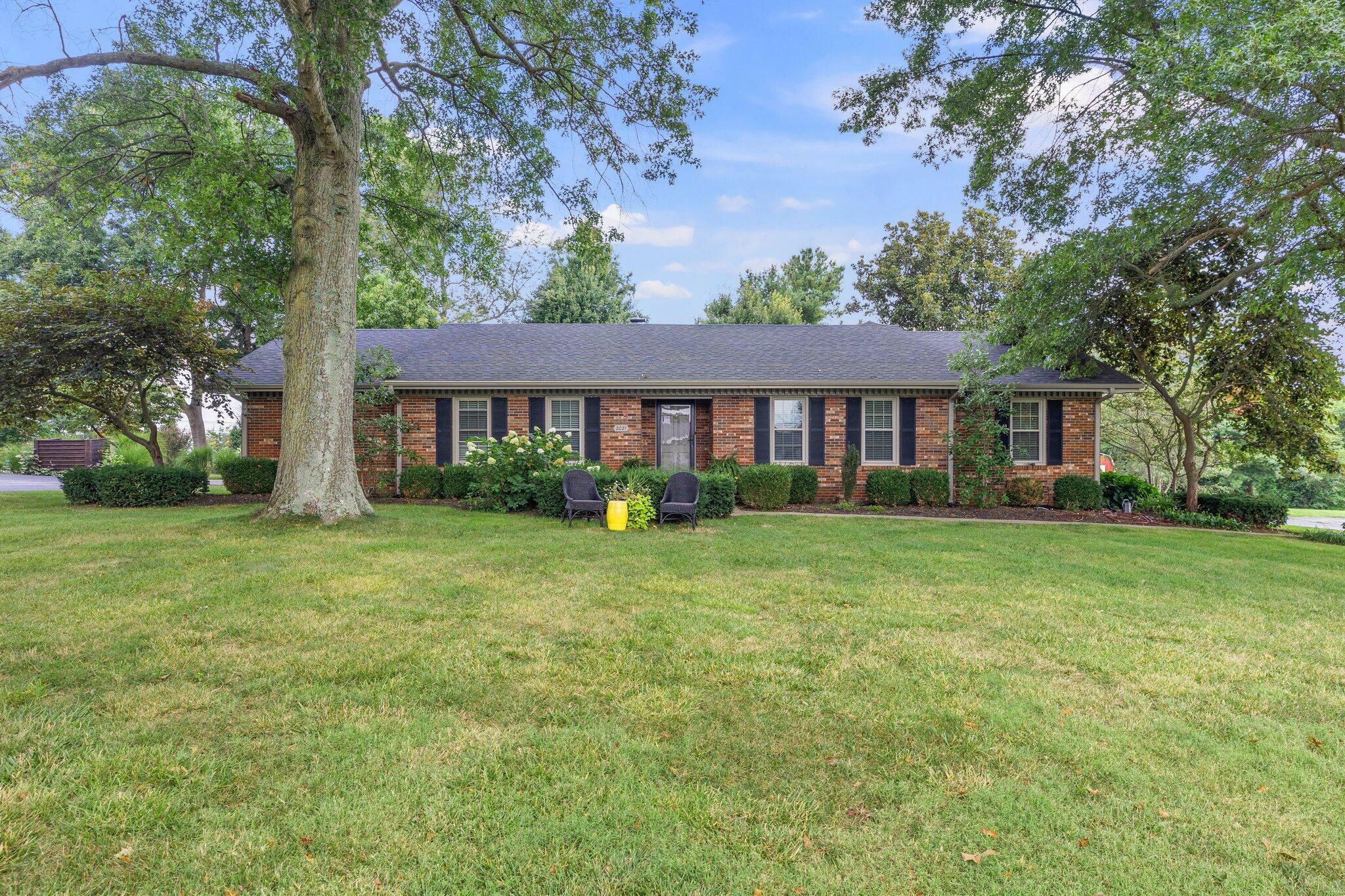 Property Photo: 2021 Cardinal Drive KY 40422