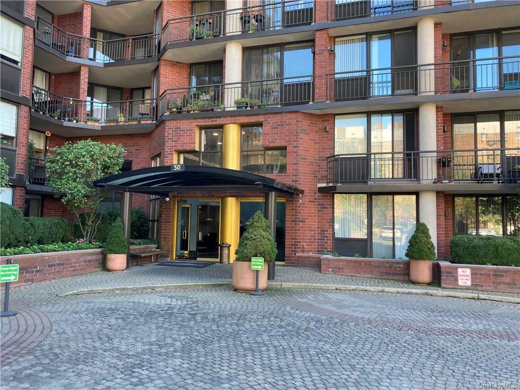 Property Photo:  50 E Hartsdale Avenue 4M  NY 10530 