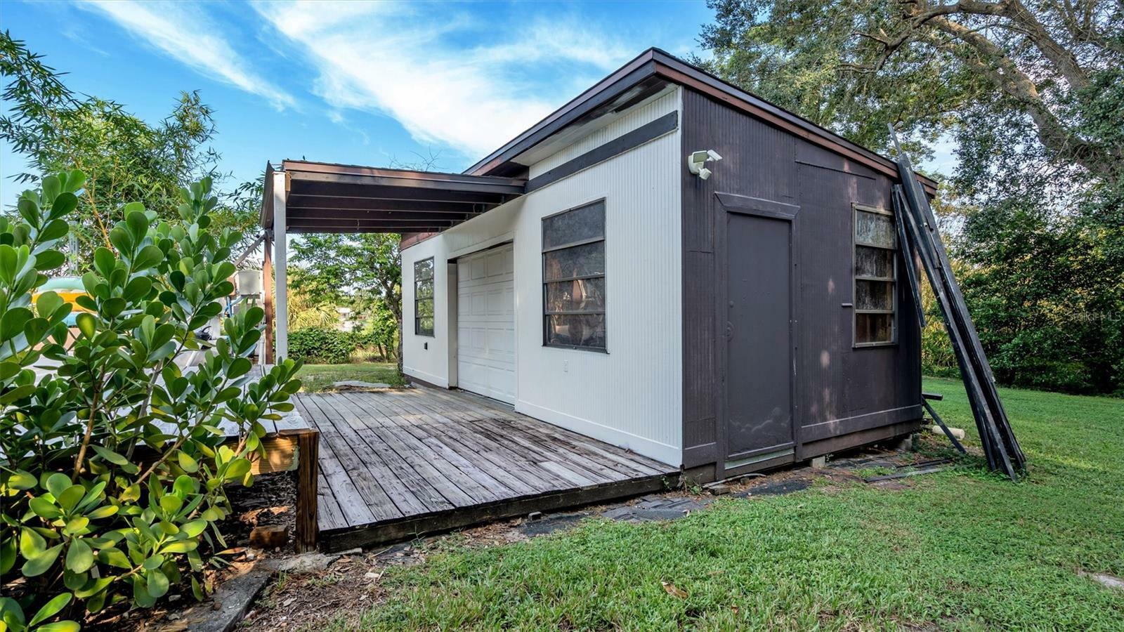 Property Photo: 2123 Lake Bentley Court FL 33803