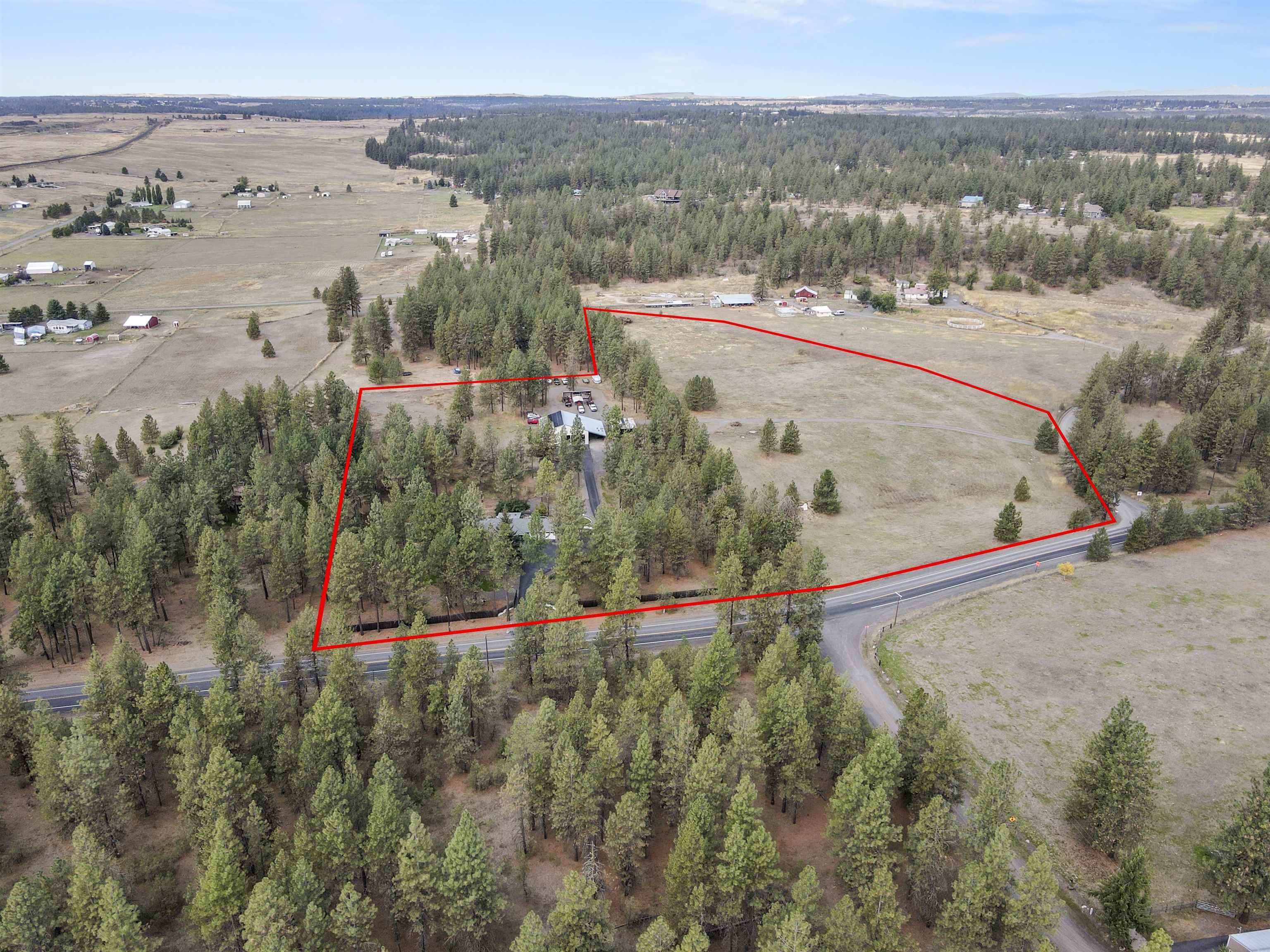Property Photo: 3909 N Old Trails Rd WA 99224
