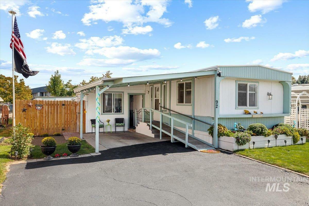 Property Photo: 2205 E Linden 92 ID 83605