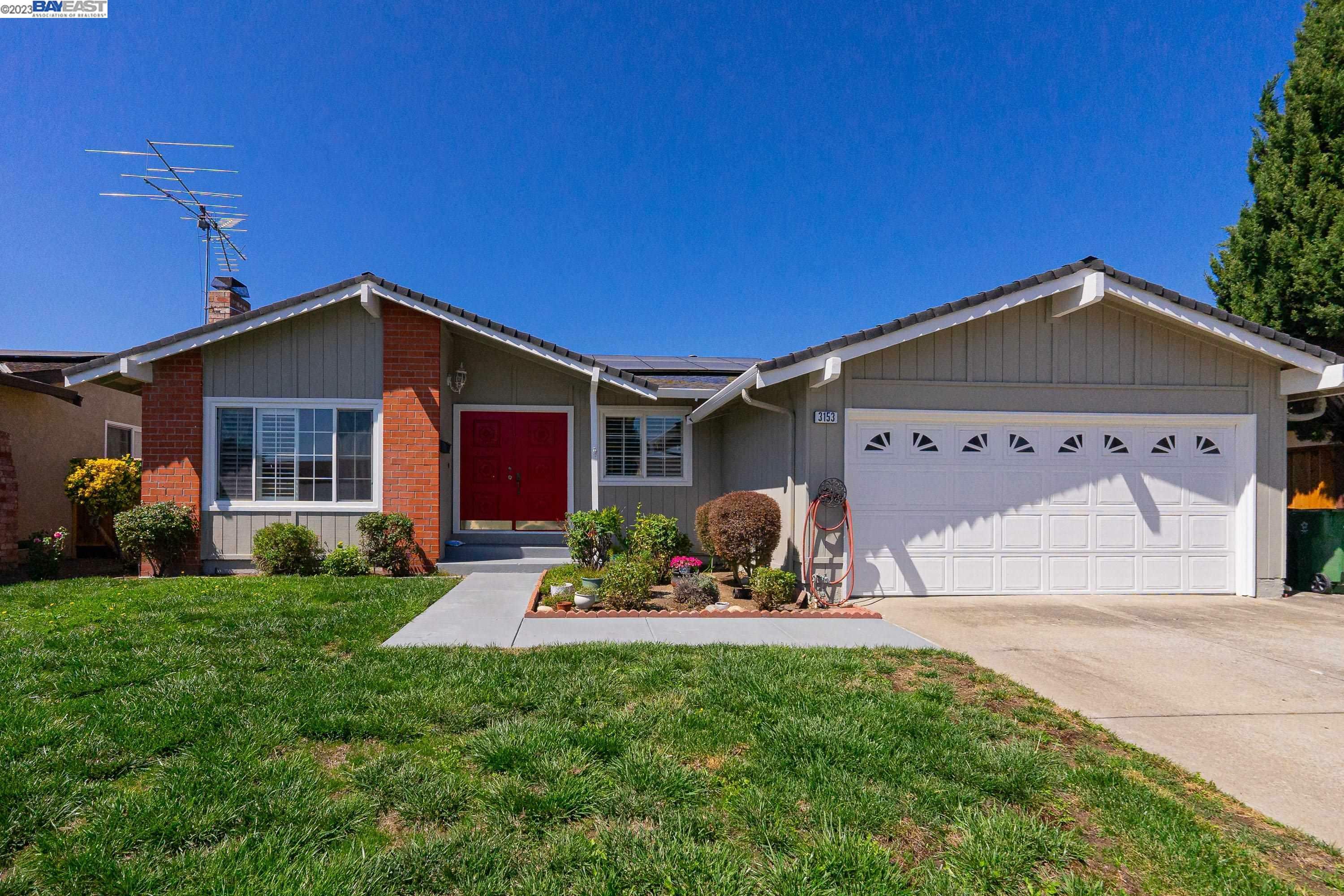 Property Photo: 3153 Orwell Pl CA 94536