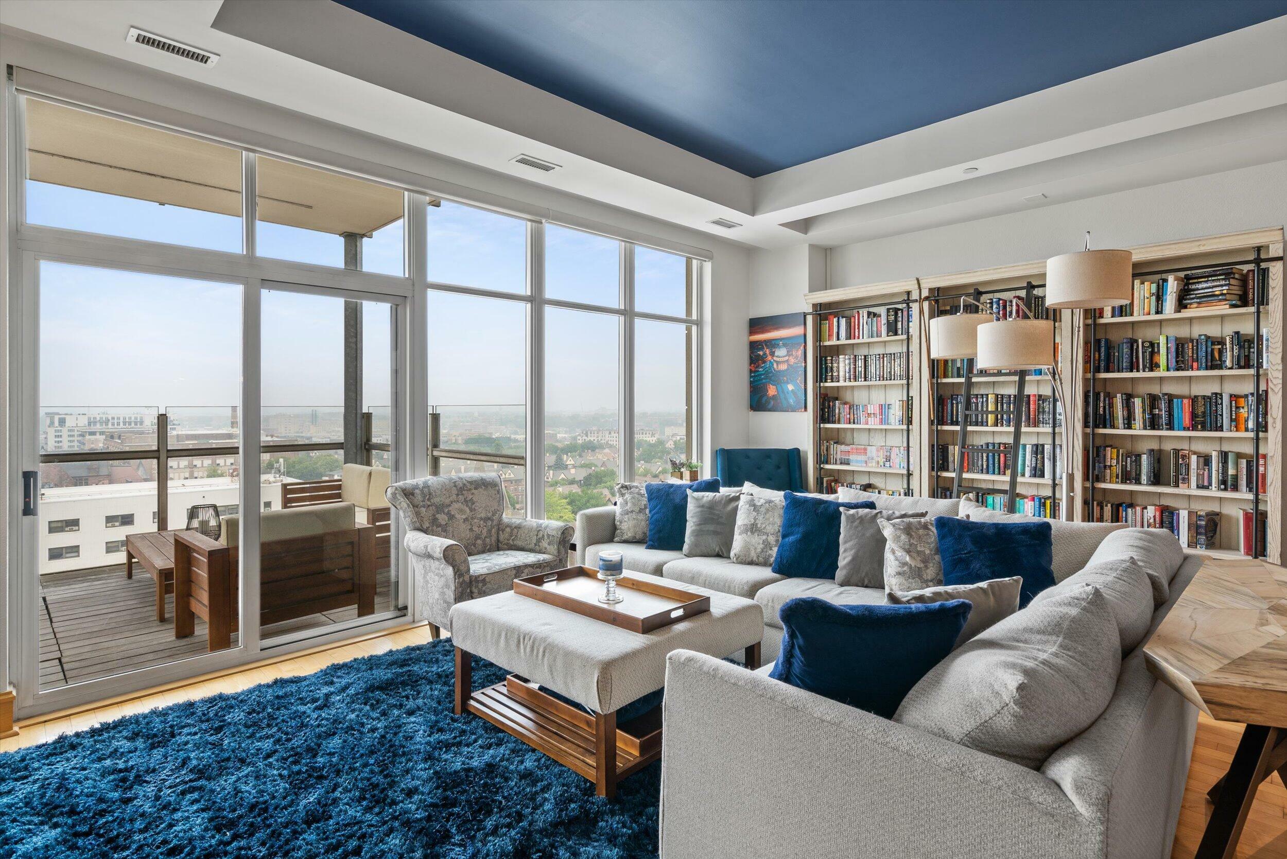 Property Photo: 1313 N Franklin Pl 1002 WI 53202