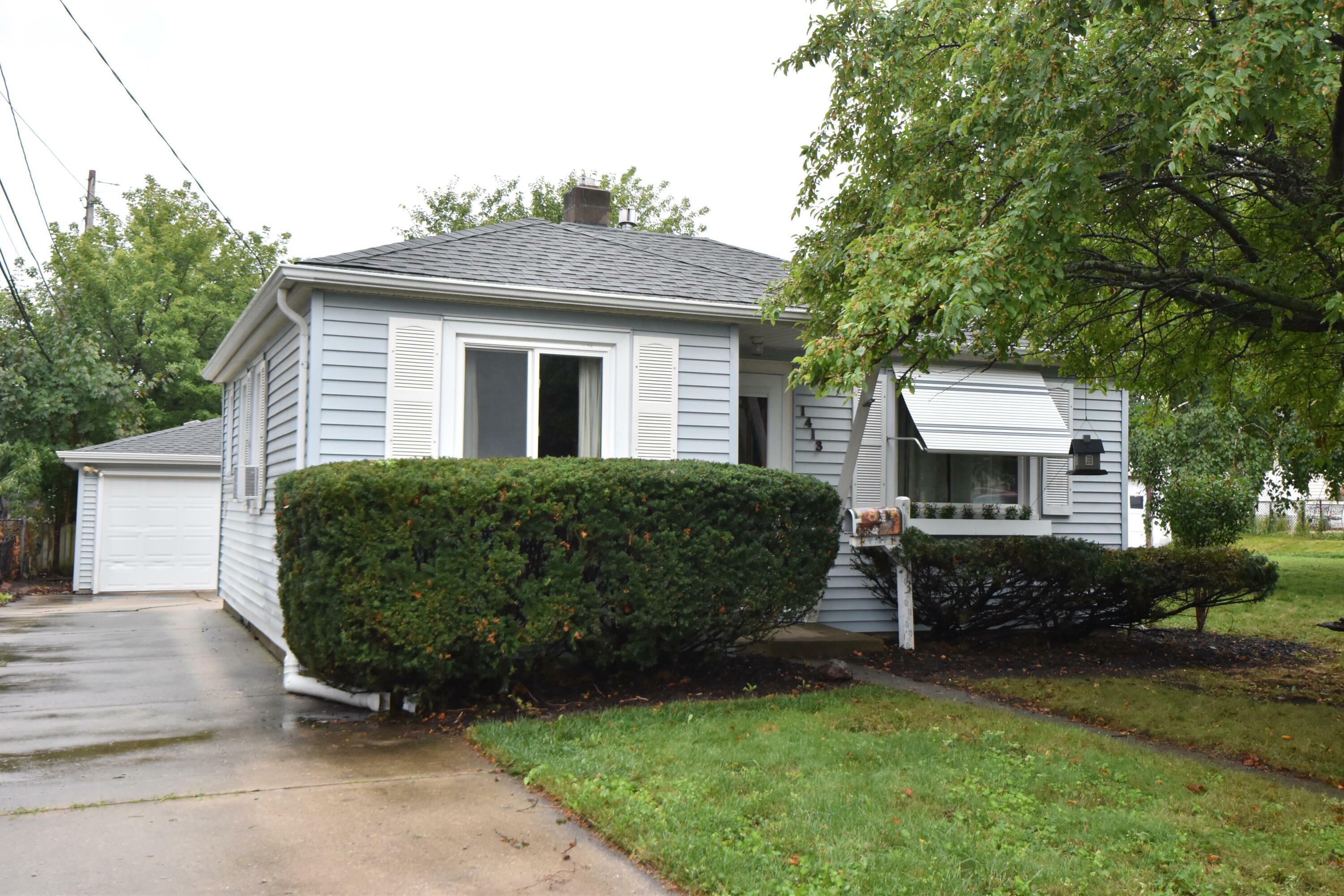 Property Photo:  1413 Illinois St  WI 53405 