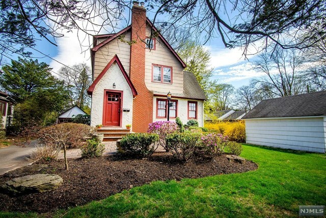 Property Photo:  191 Hardenburgh Avenue  NJ 07627 