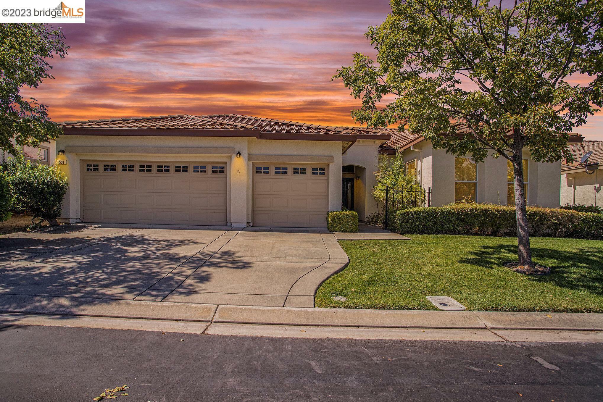 Property Photo: 531 Western Hills Dr CA 94571