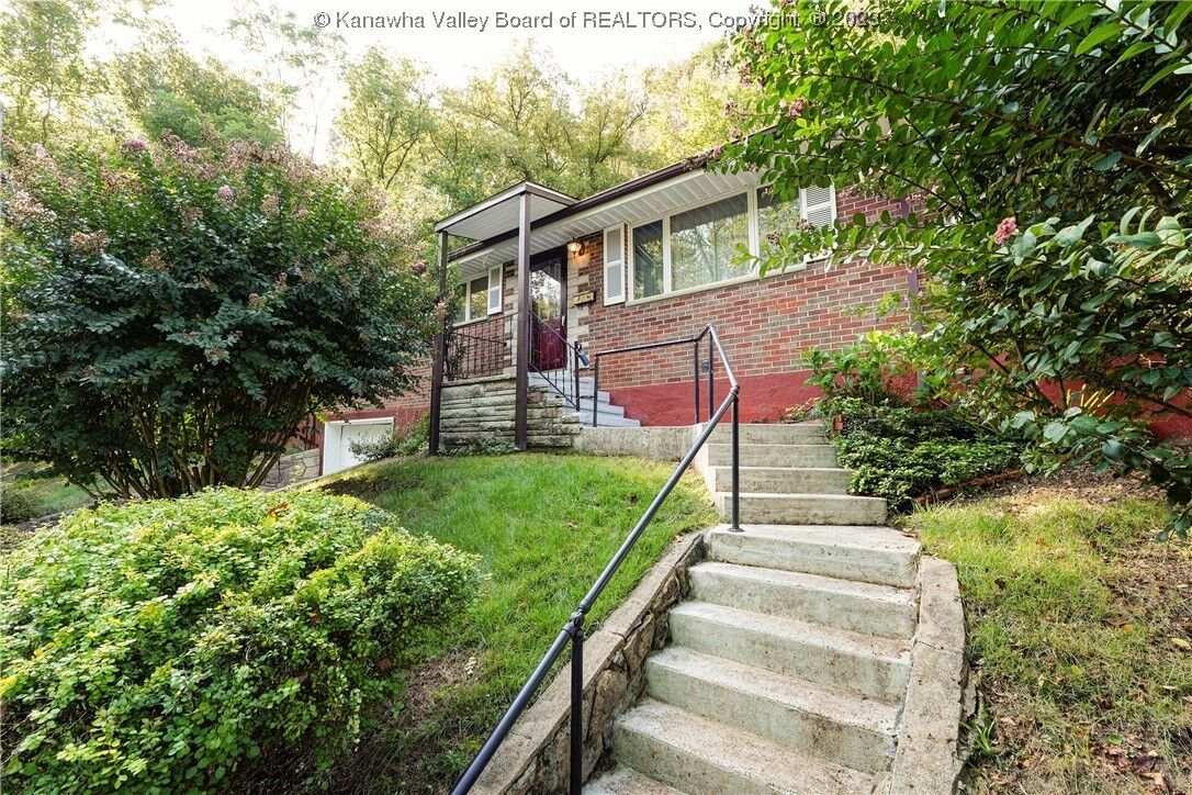 Property Photo:  917 Woodhaven Drive  WV 25387 